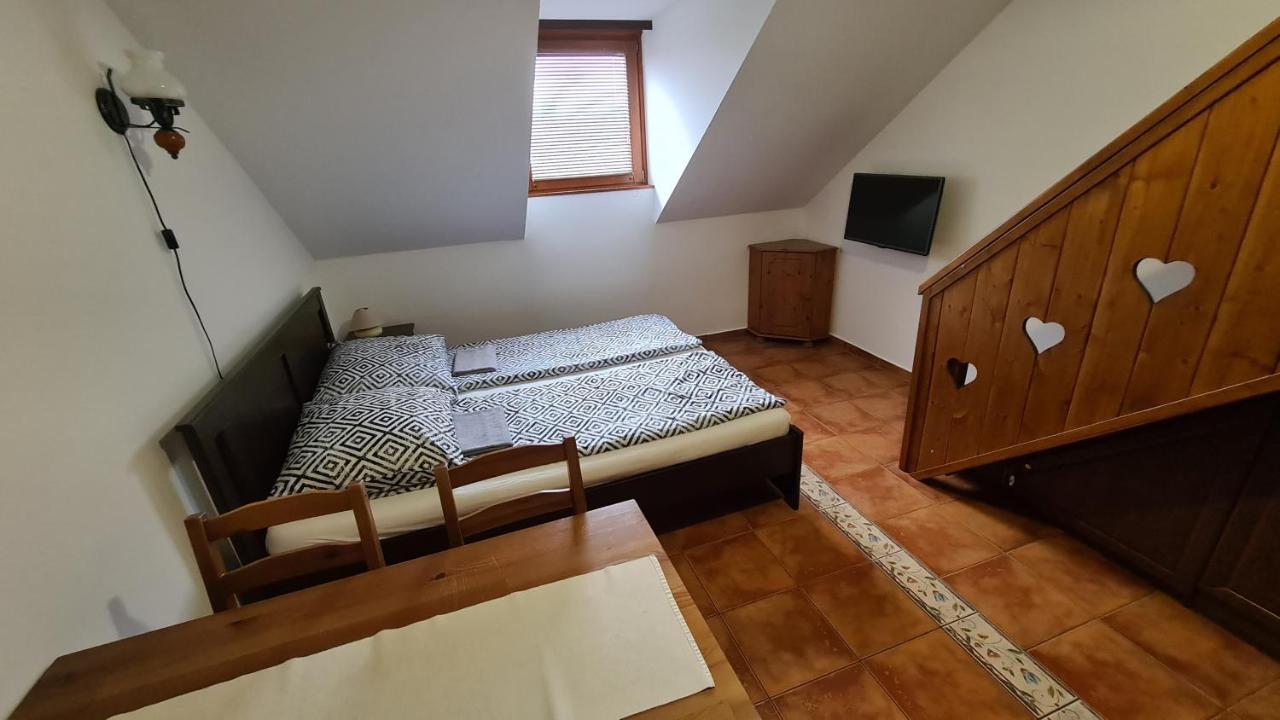 Gyulai Fuerdoe Apartman Exterior foto