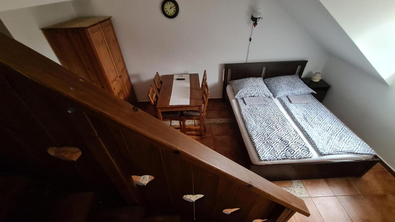 Gyulai Fuerdoe Apartman Exterior foto