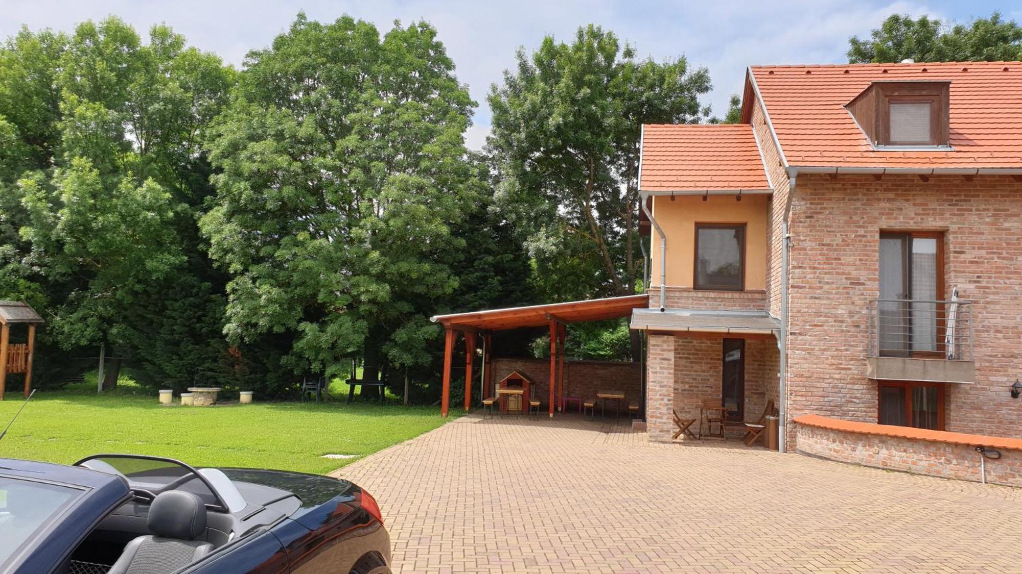 Gyulai Fuerdoe Apartman Exterior foto
